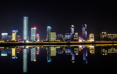 【天了嚕】南昌房?jī)r(jià)逆襲之路,你知道南昌一間房抵幾個(gè)西安房嗎?